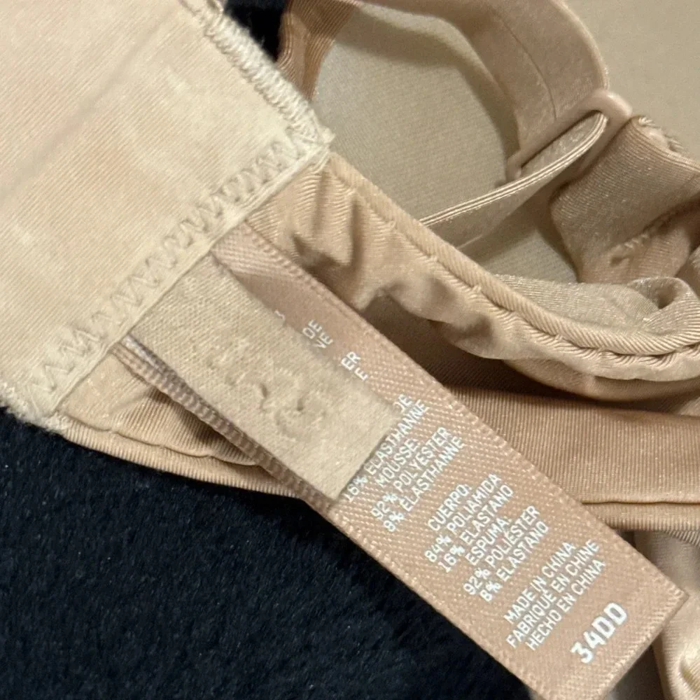 SKIMS Nude Full-Coverage Bra - Picture 7 of 12